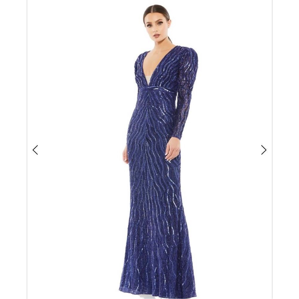 Mac Duggal Sequin Beaded Long Sleeve Gown in Midnight Navy Blue Size 6 93574